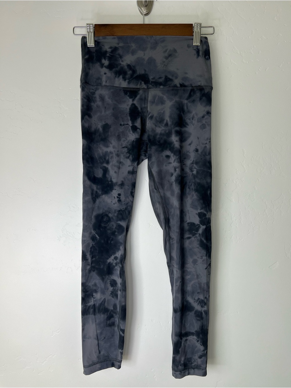 lululemon athletica Wunder Train 25”Size 6 Black & Gray Leggings